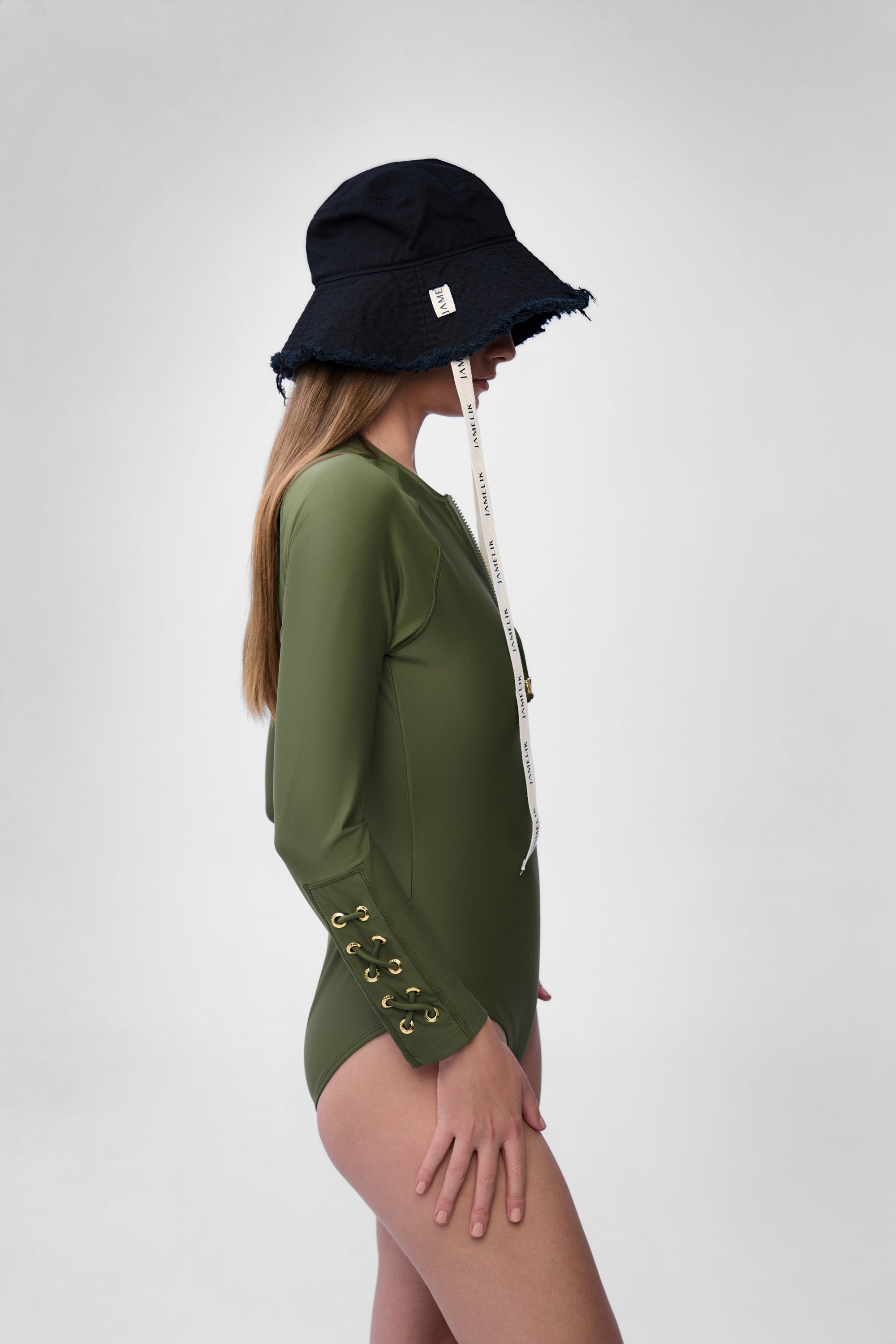 BUCKET HAT WITH RIBBON